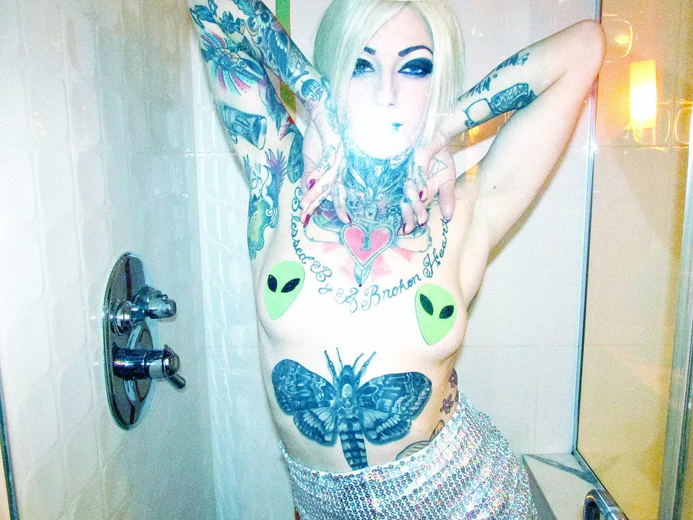 ALIEN HEAD PASTIES